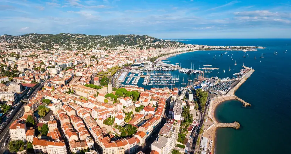 Cannes Flights - Book your flights to Cannes now!
