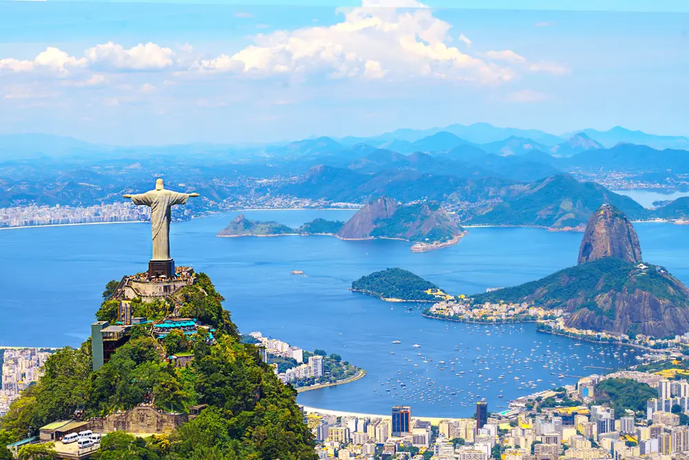 Hotels in Brazil are waiting for you to discover the city's beauty! Find the best hotel deals.