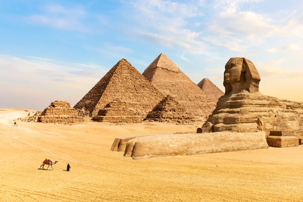 Cheap flights to Cairo - Book your flights to Cairo now!