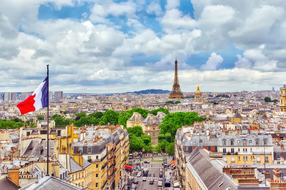 Cheap flights to France - Book your flights to France now!