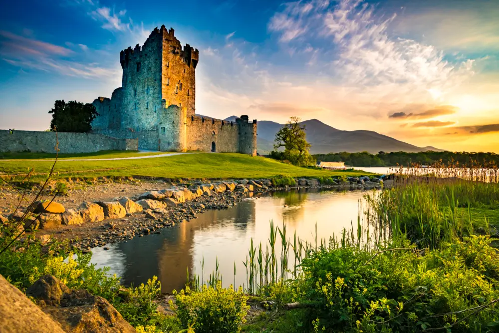 Hotels in Ireland are waiting for you to discover the city's beauty! Find the best hotel deals.