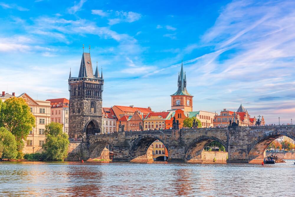 Cheap flights to Prague - Book your flights to Prague now!