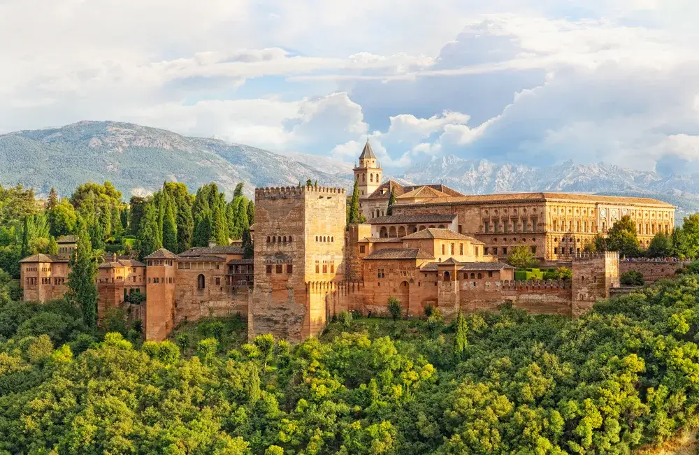 Granada Flights - Book your flights to Granada now!