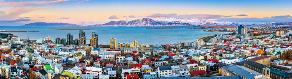Hotels in Iceland are waiting for you to discover the country’s beauty! Find the best hotel deals.