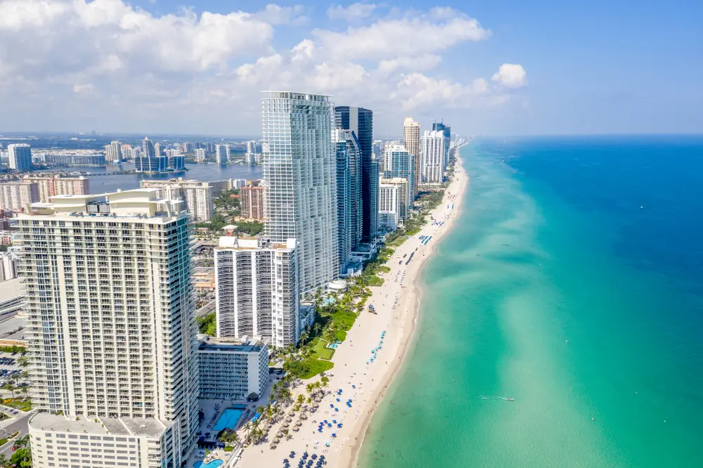 Hotels in Miami are waiting for you to discover the city's beauty! Find the best hotel deals.