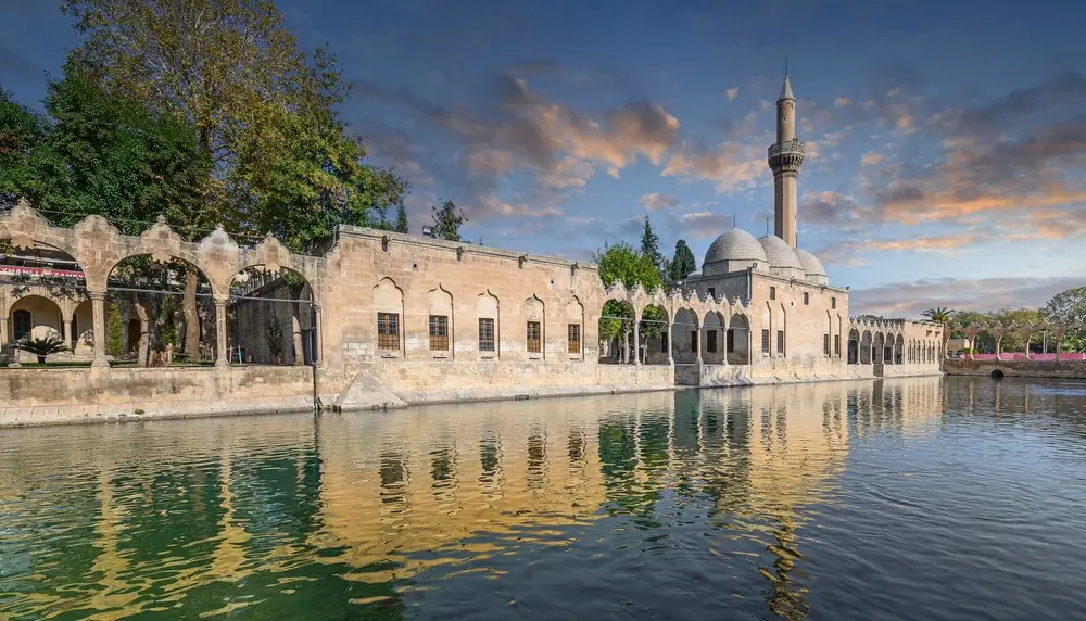 Hotels in Sanliurfa are waiting for you to discover the city's beauty! Find the best hotel deals.