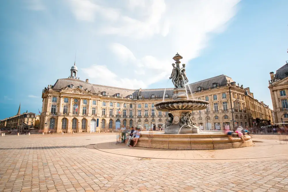 Bordeaux Flights - Book your flights to Bordeaux now!