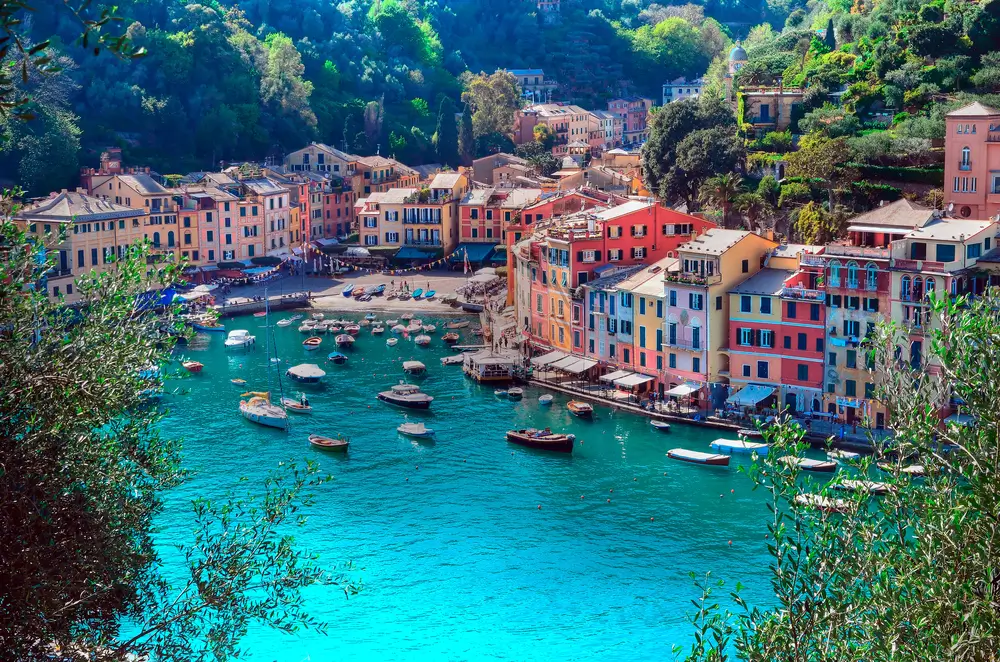 Hotels in Italy are waiting for you to discover the country's beauty! Find the best deals here.