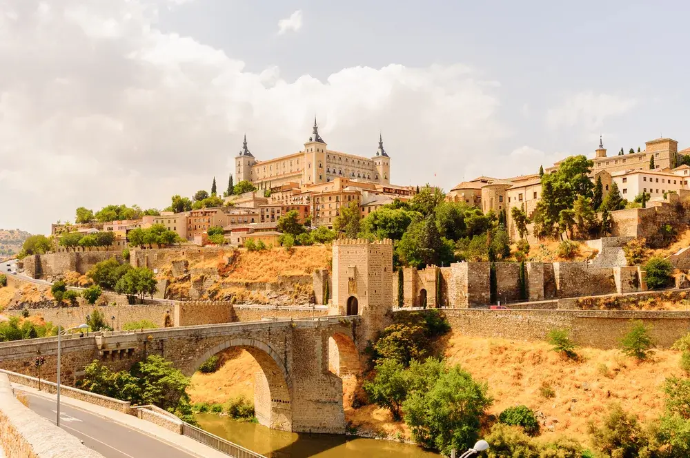 Hotels in Toledo are waiting for you to discover the city's beauty! Find the best hotel deals.